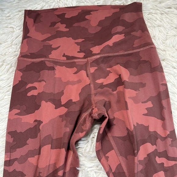 Lululemon Align Crop *21" Heritage 365 Camo Brier Rose Multi - Picture 2 of 6